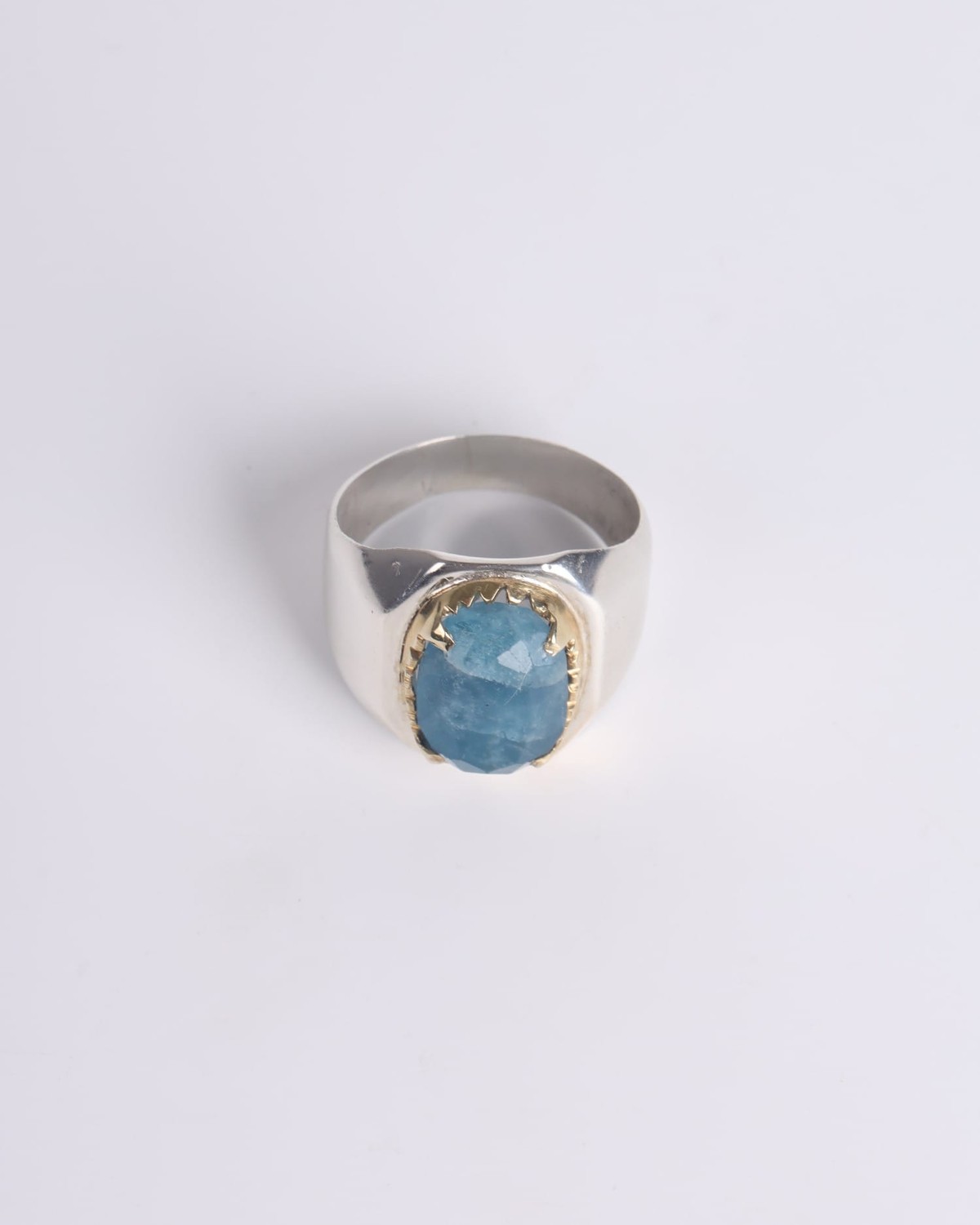 Silver Ring with 9.75ct Aquamarine Gemstone 8
