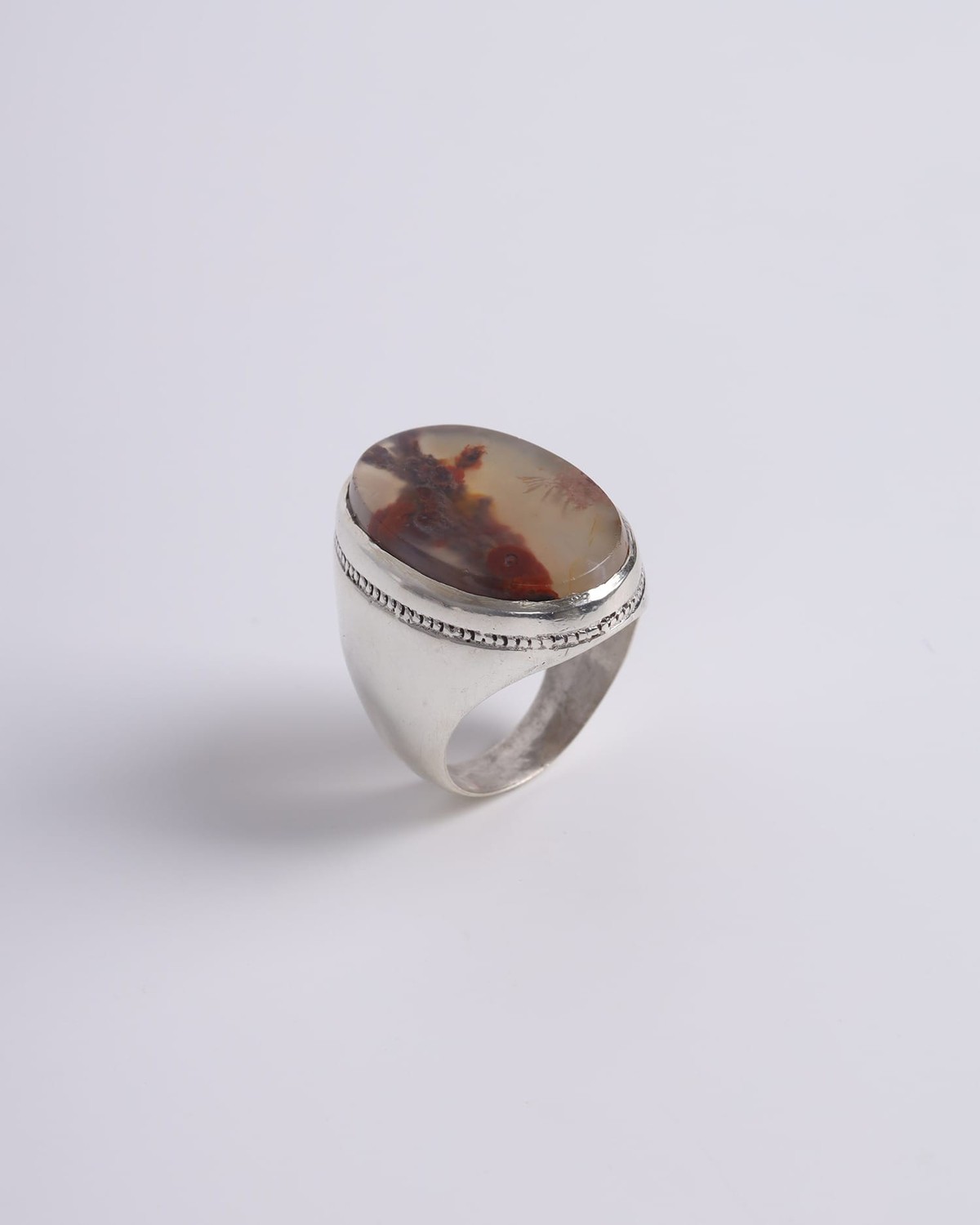Ring with Agate Flower-Pattern Gemstone 2