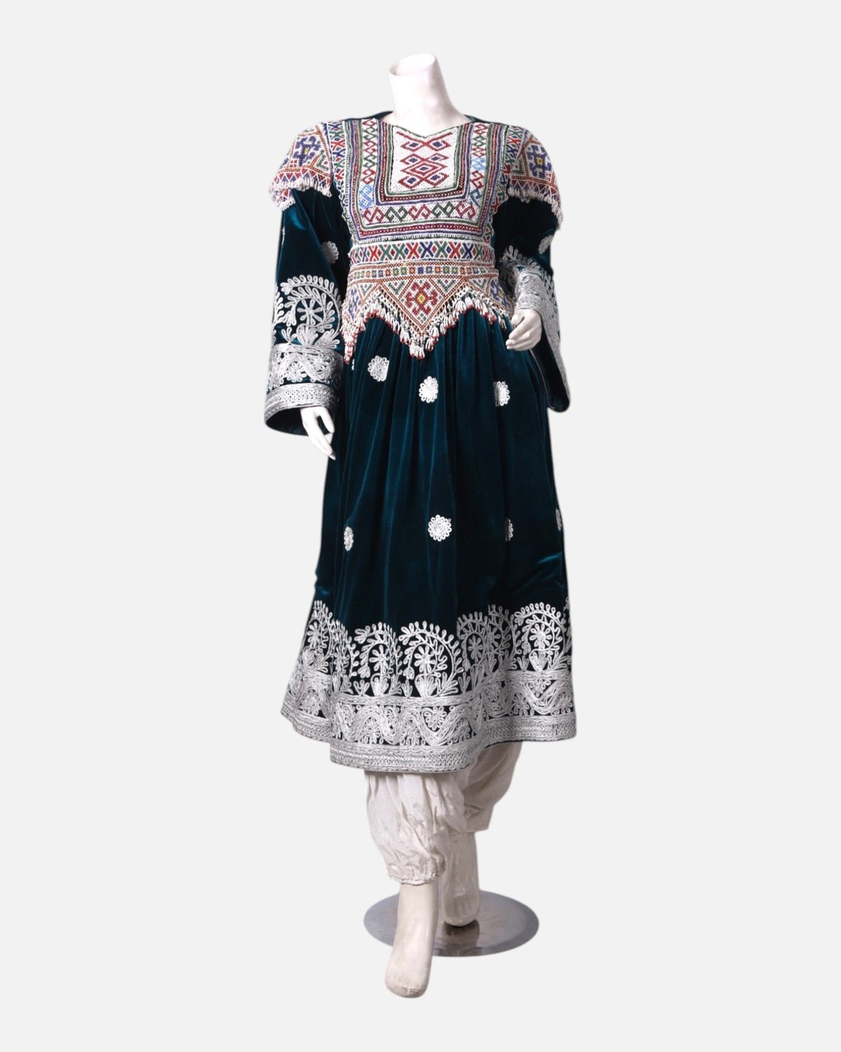 Charmadozi Velvet Dress – Hand-Embroidered Velvet Dress with Traditional Afghan Details 4
