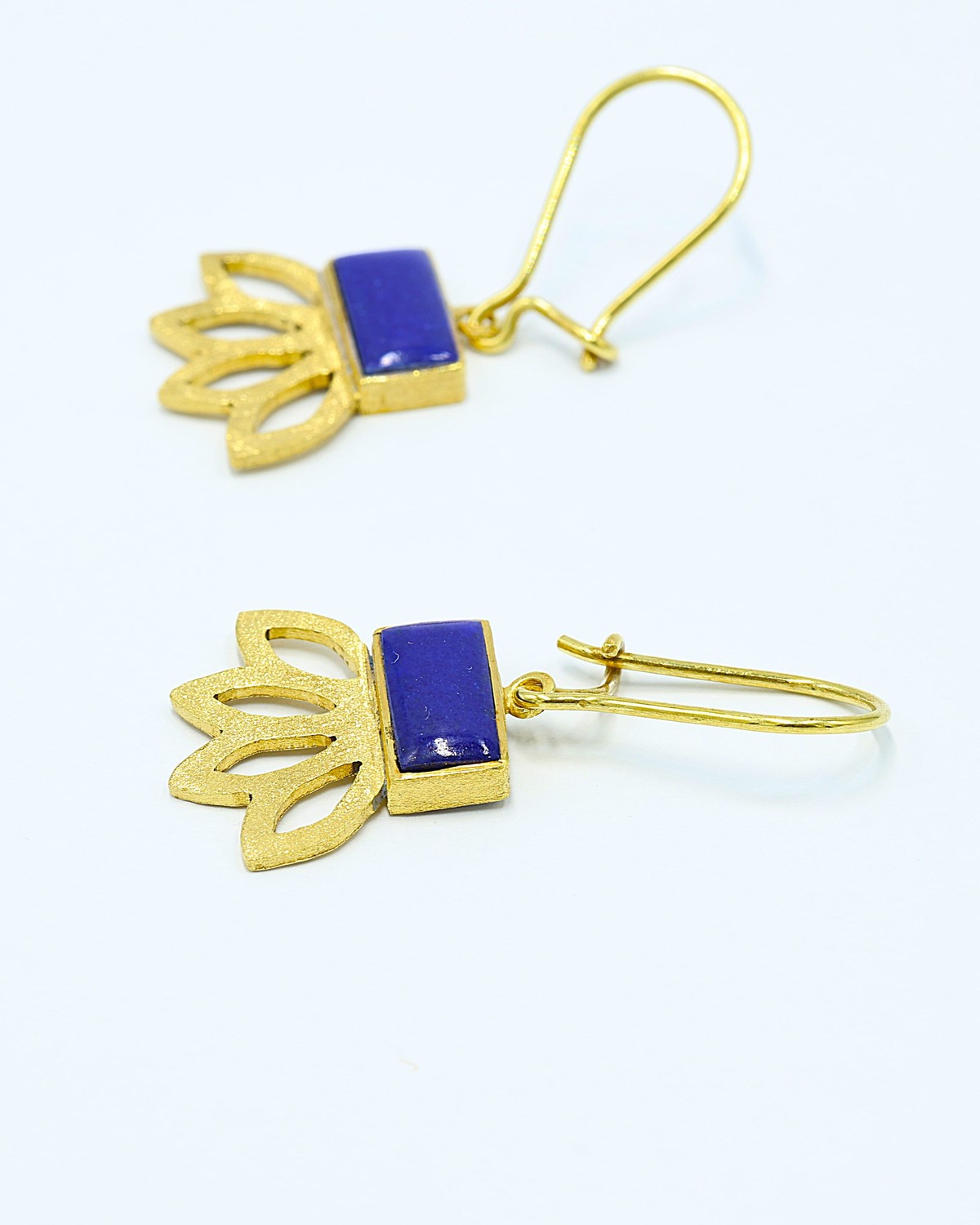 Classic Gold Lapis Lazuli Earrings 3