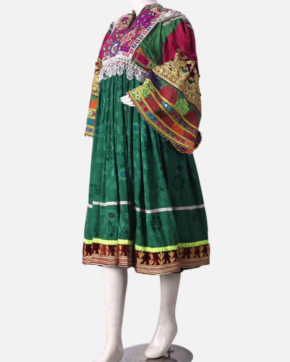Afghan Gand Dress - Green with Traditional Embroidery 1