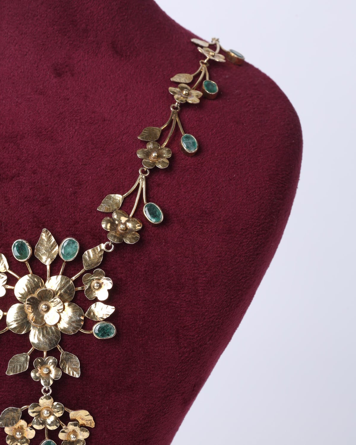 Emerald Necklace, Earrings, and Bracelet Set 8