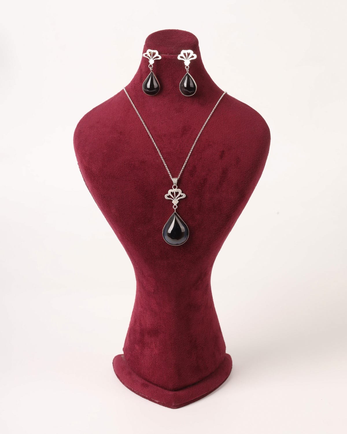 Black Agate Teardrop Set – 925 Silver Necklace & Earrings 6