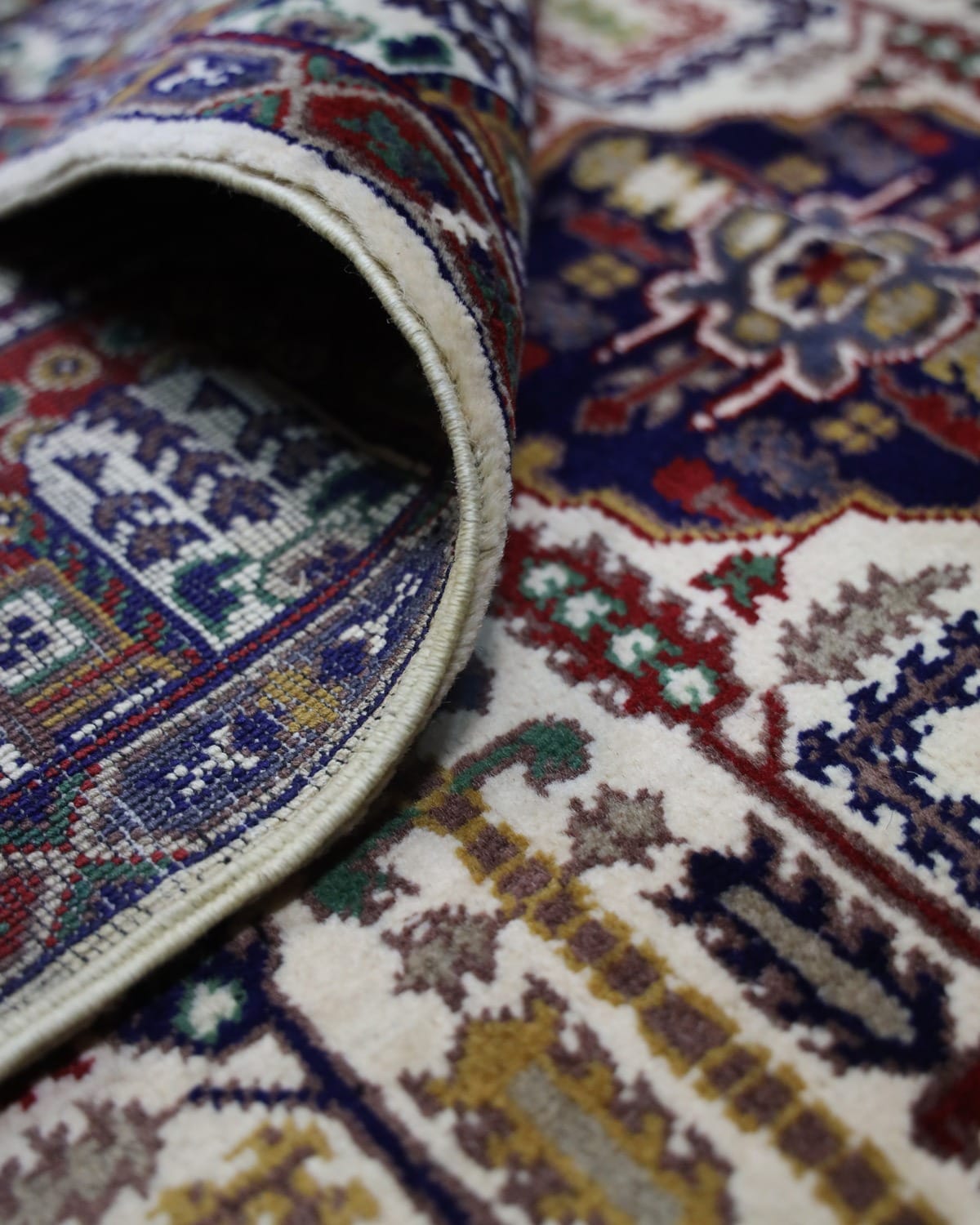 Handmade Wheat Design Carpet – Red, Blue & White 5