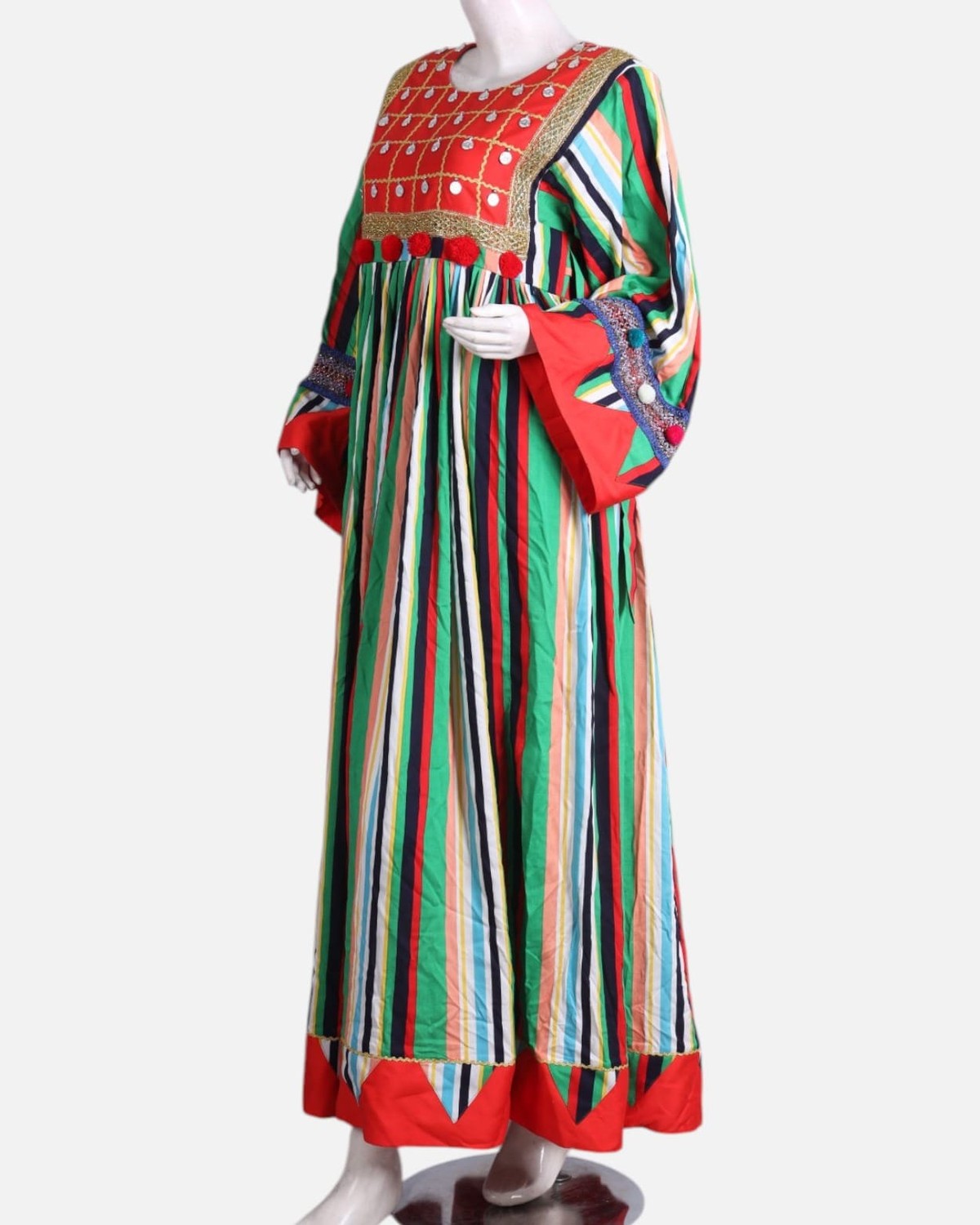 Colorful Tourist Dress with Embroidered Accents 2
