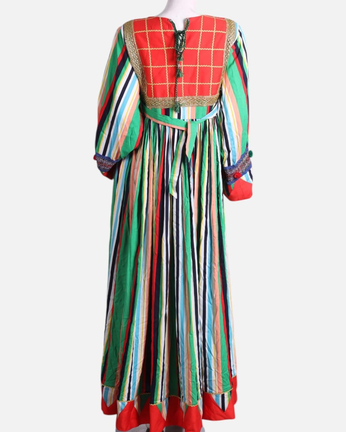 Colorful Tourist Dress with Embroidered Accents 3