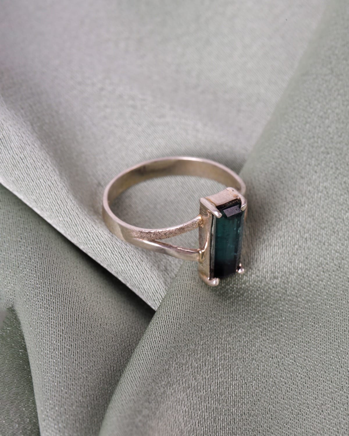 Sky Blue Tourmaline "Mehr Afarin" Ring in 925 Sterling Silver 6