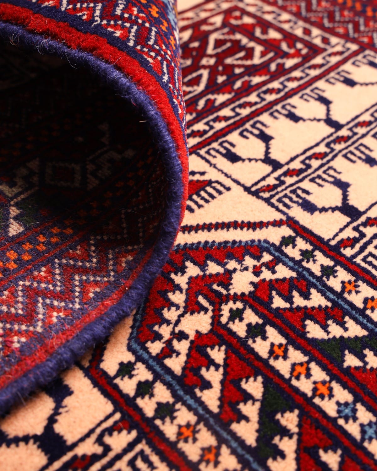 Handwoven Turkmen Glasak Pattern Rug Ivory, Burgundy & Navy 3