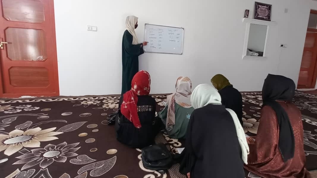 English Opens Doors, 5 girls in Bamyan-Afghanistan 1