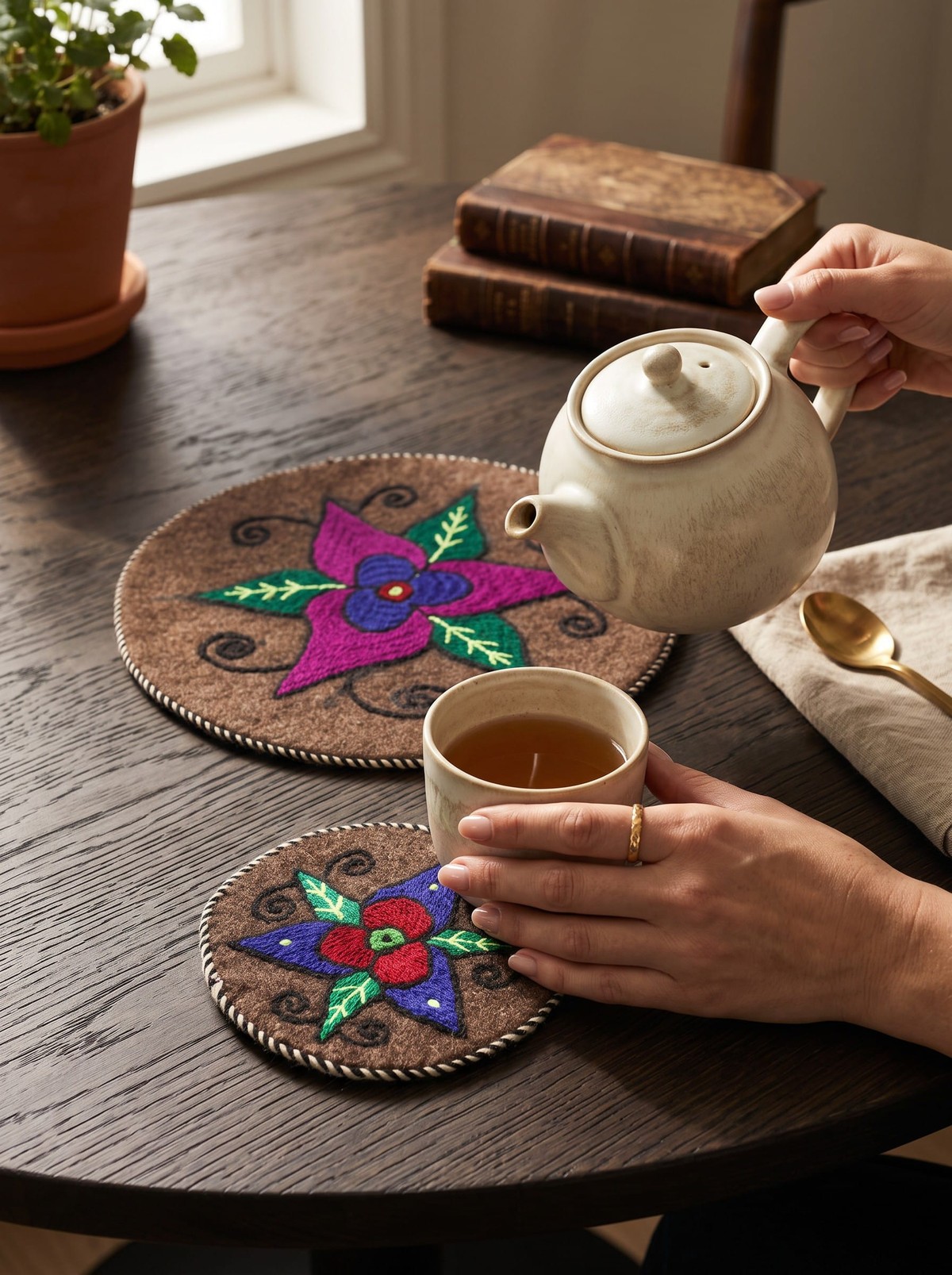 Handcrafted Teapot and Glass Placemats 1