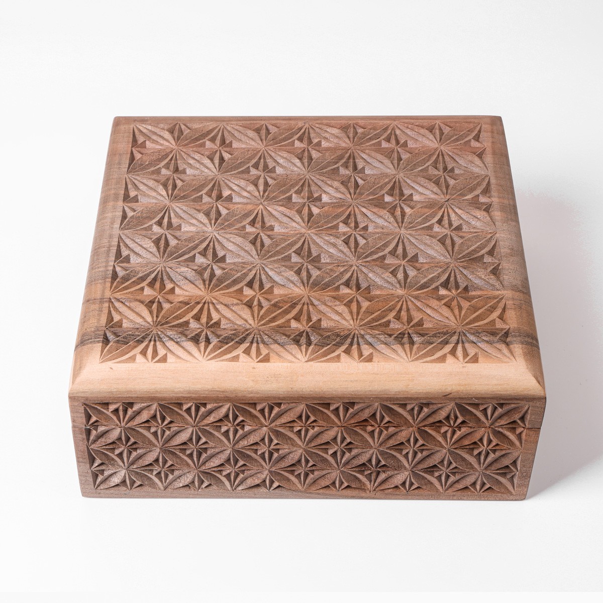 Tea box | walnut wood| Hand Carved 1