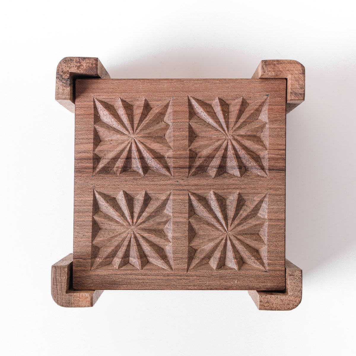 Saucer Set Walnut wood Art 2