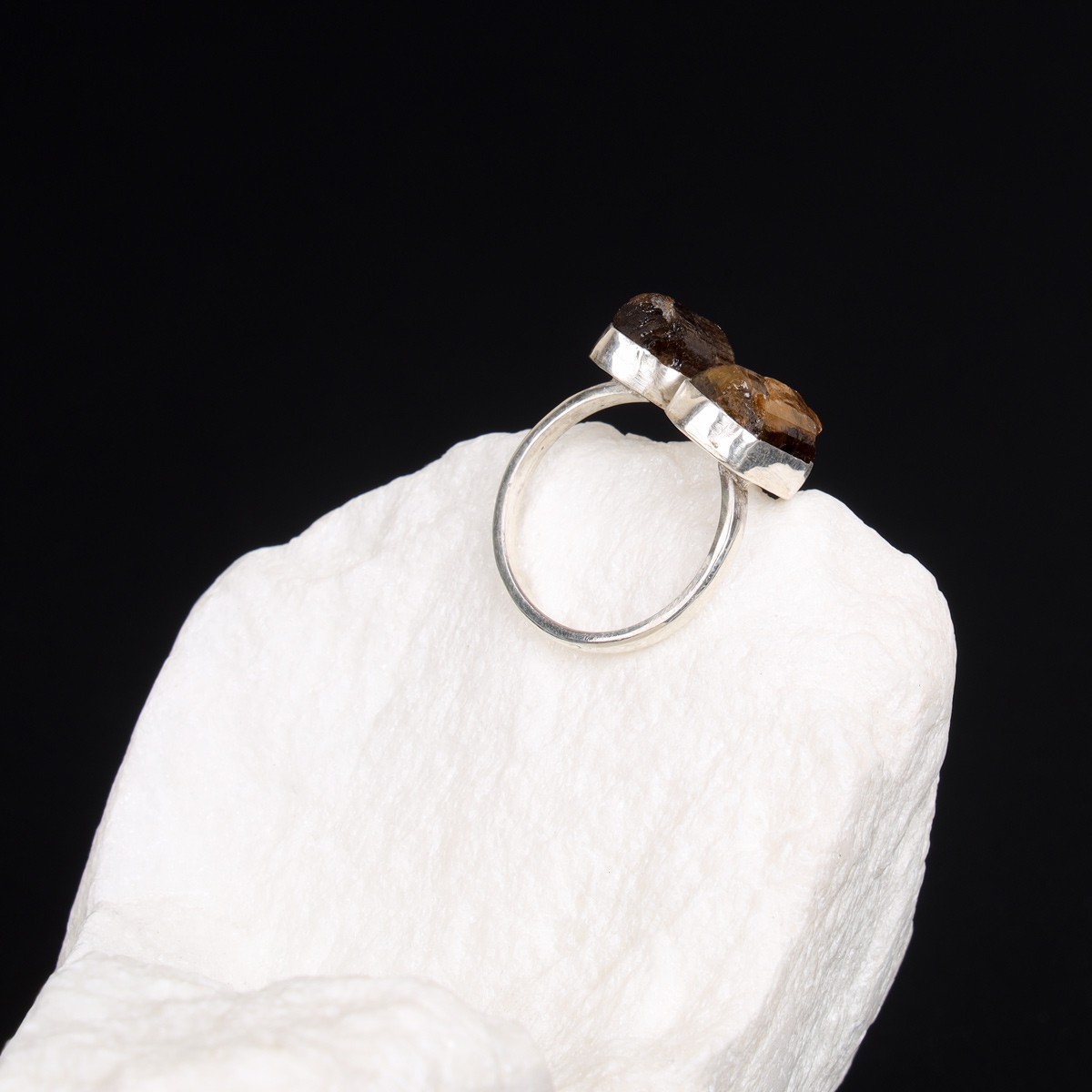 Yellow Scapular Stone Ring | Silver Classic Ring 1