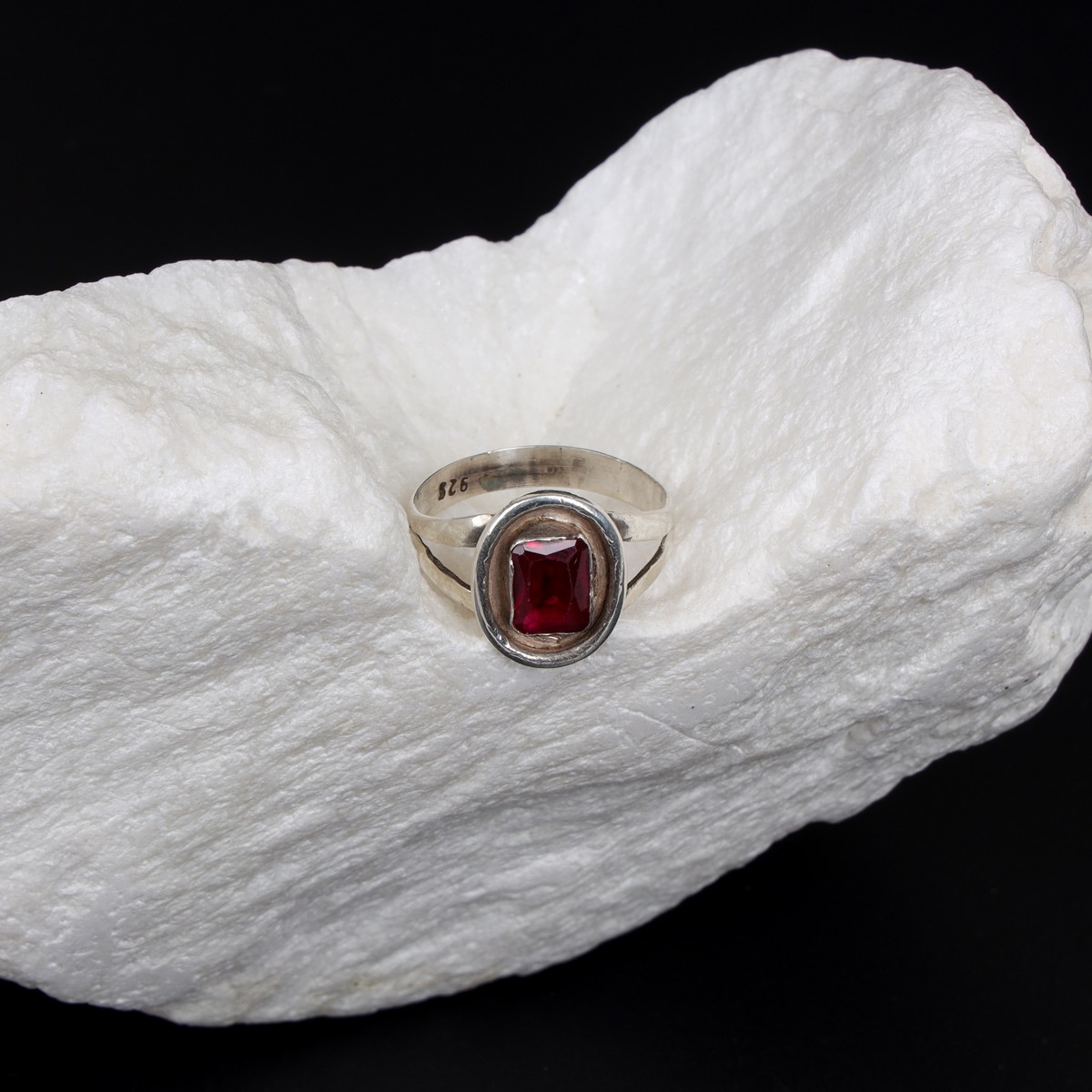 Red Indian Ruby Vintage Ring | 925 Silver Split Band Ring 2