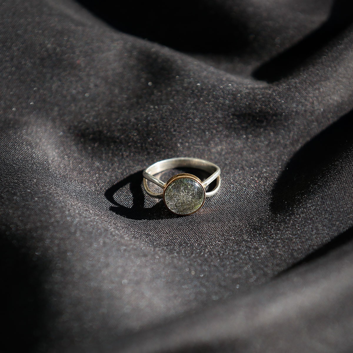 Hairy Quartz Split Ring | Round Silver Ring 1