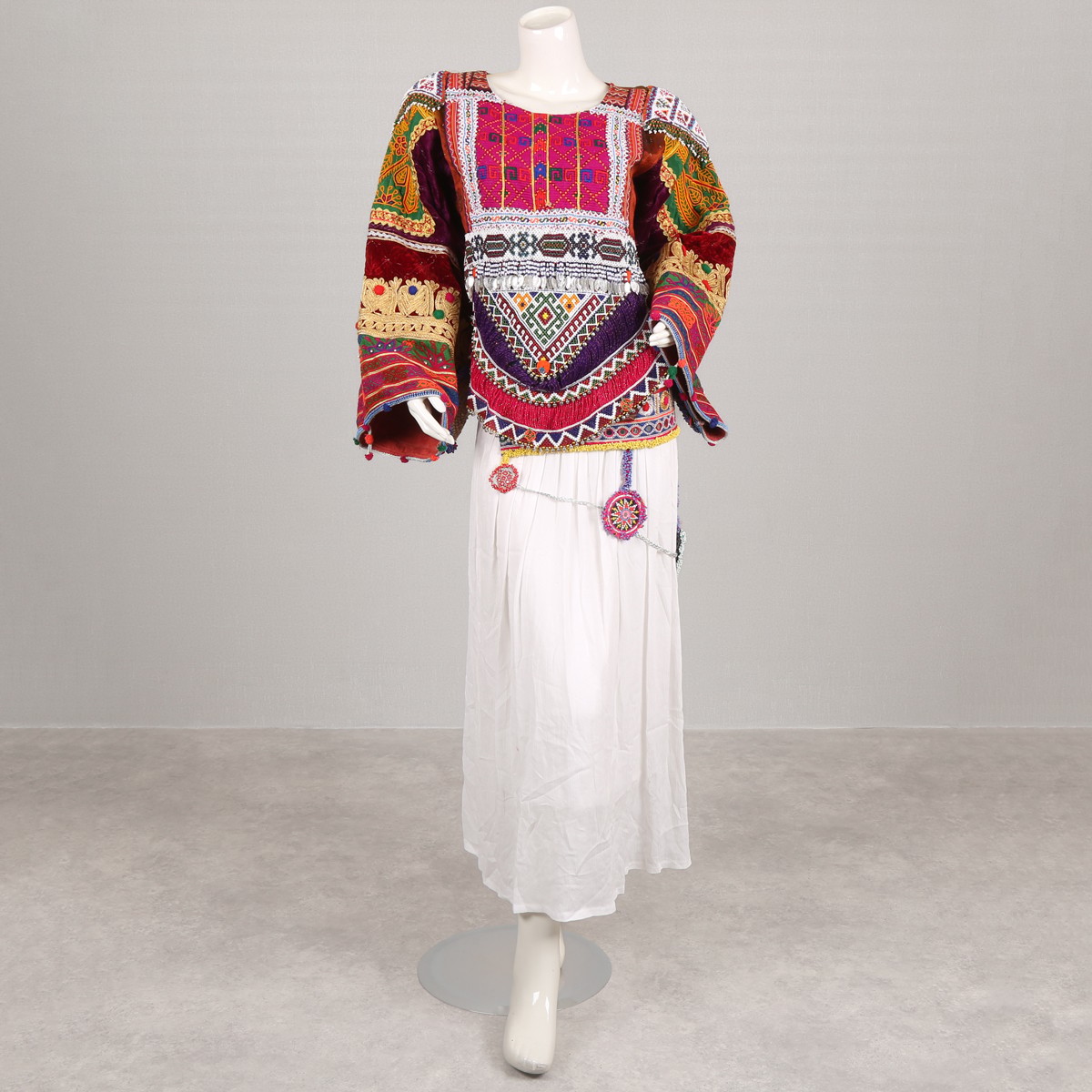 Heavy Embroidered Afghan Bridal Cloth | Balloon Sleeve White Traditional Wear Afghani Gown 1