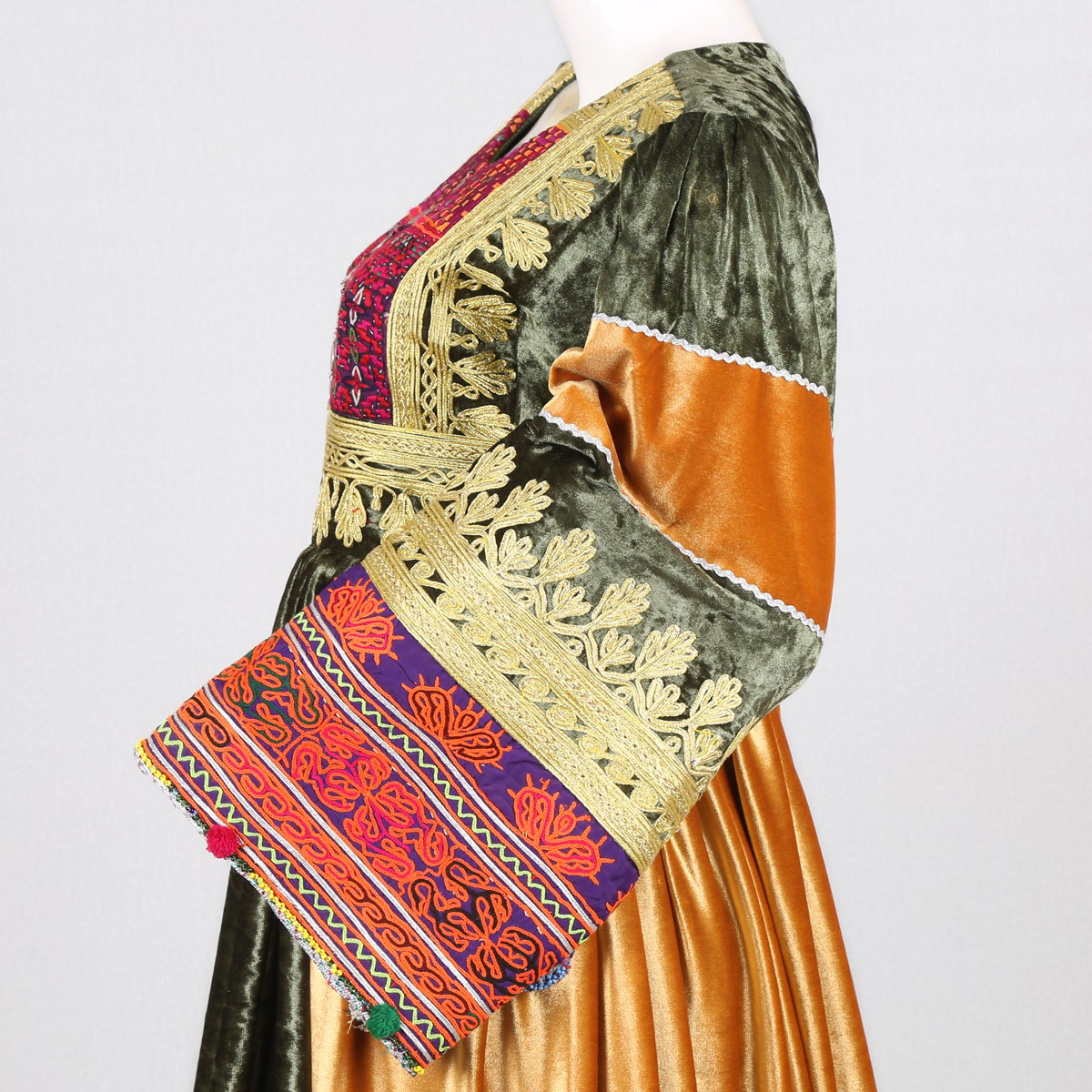 Balloon Sleeved Velvet Pleated Gand Afghani Dress 3