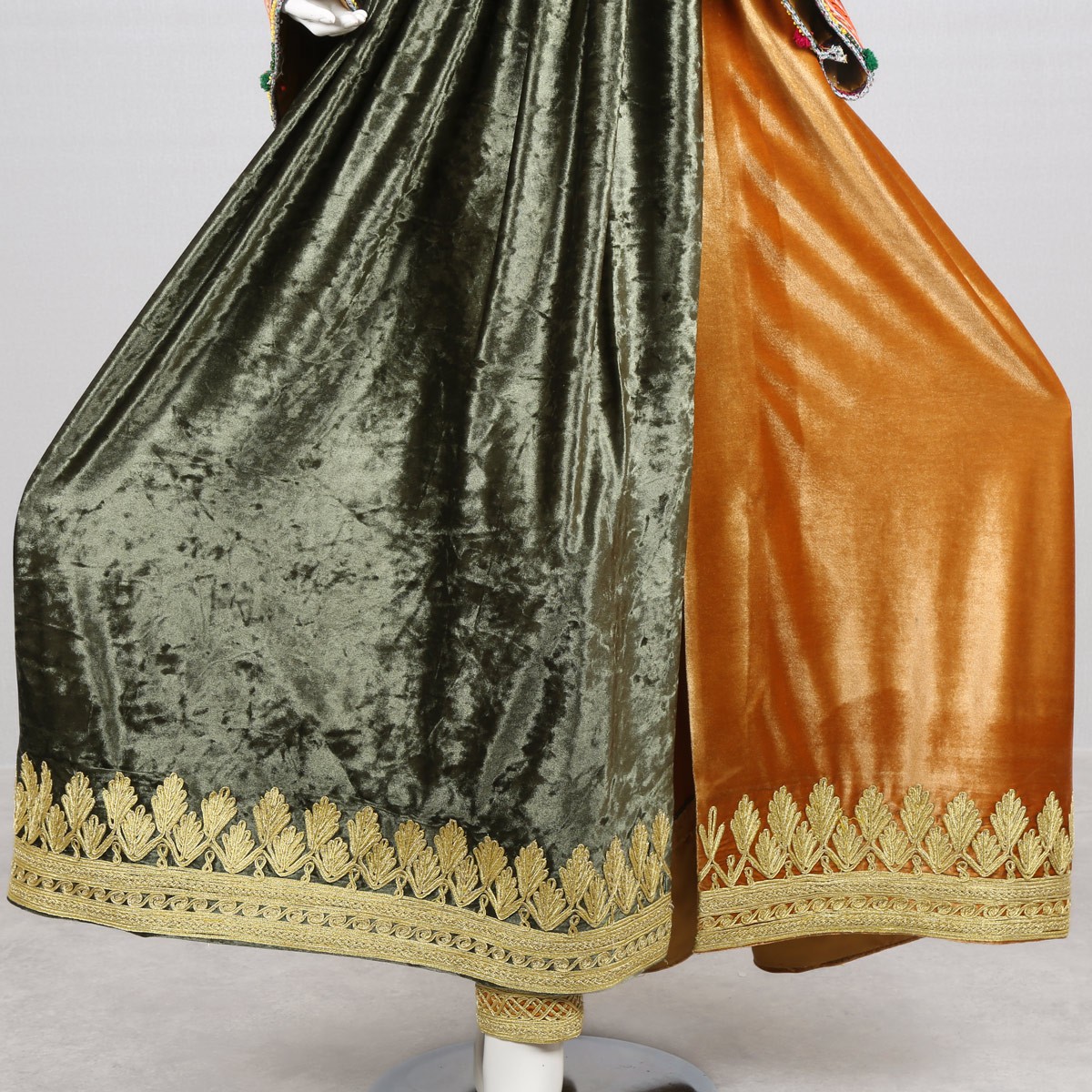 Balloon Sleeved Velvet Pleated Gand Afghani Dress 4