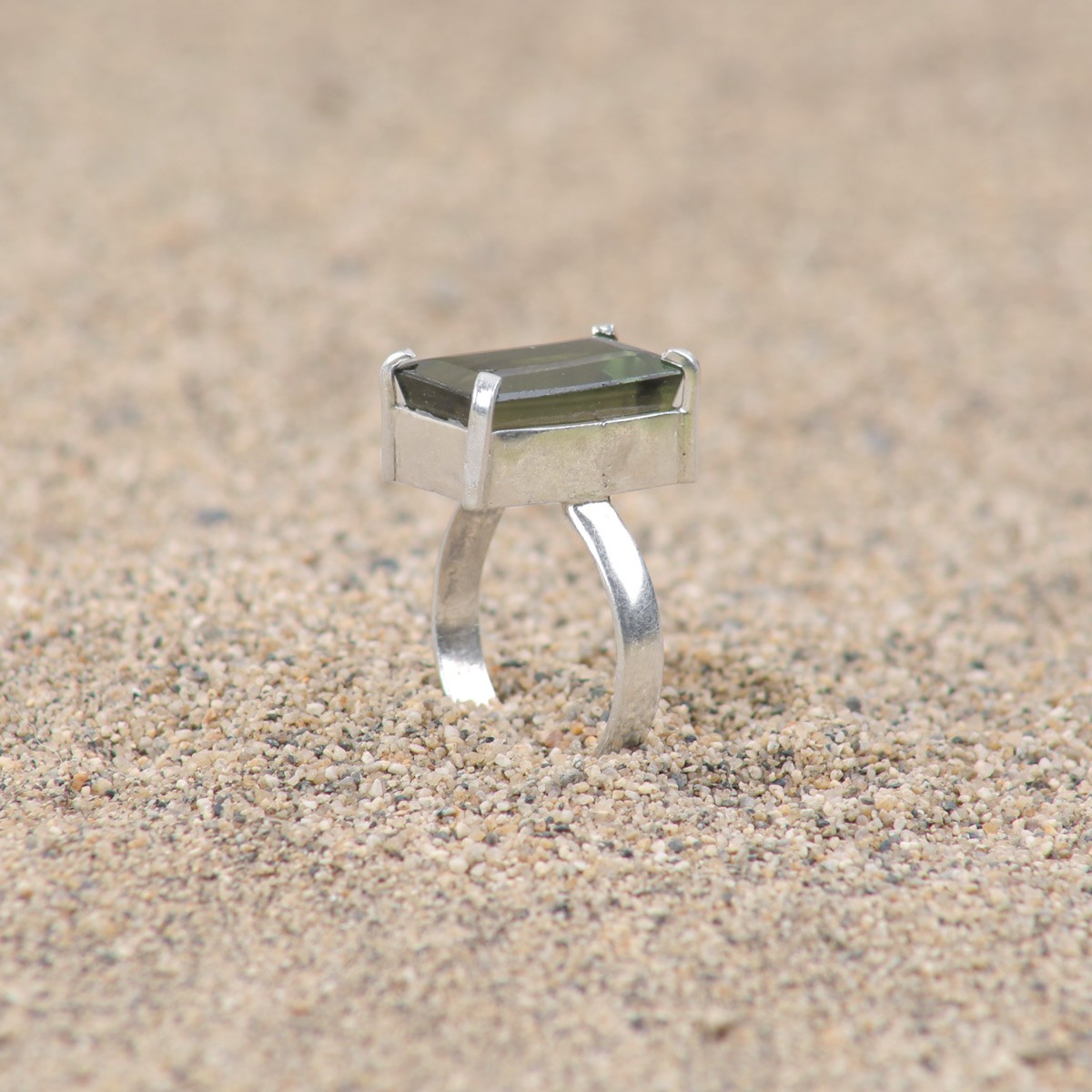 Dark Green Beroj Flat Ring| Rectangular Silver Women's Ring 1