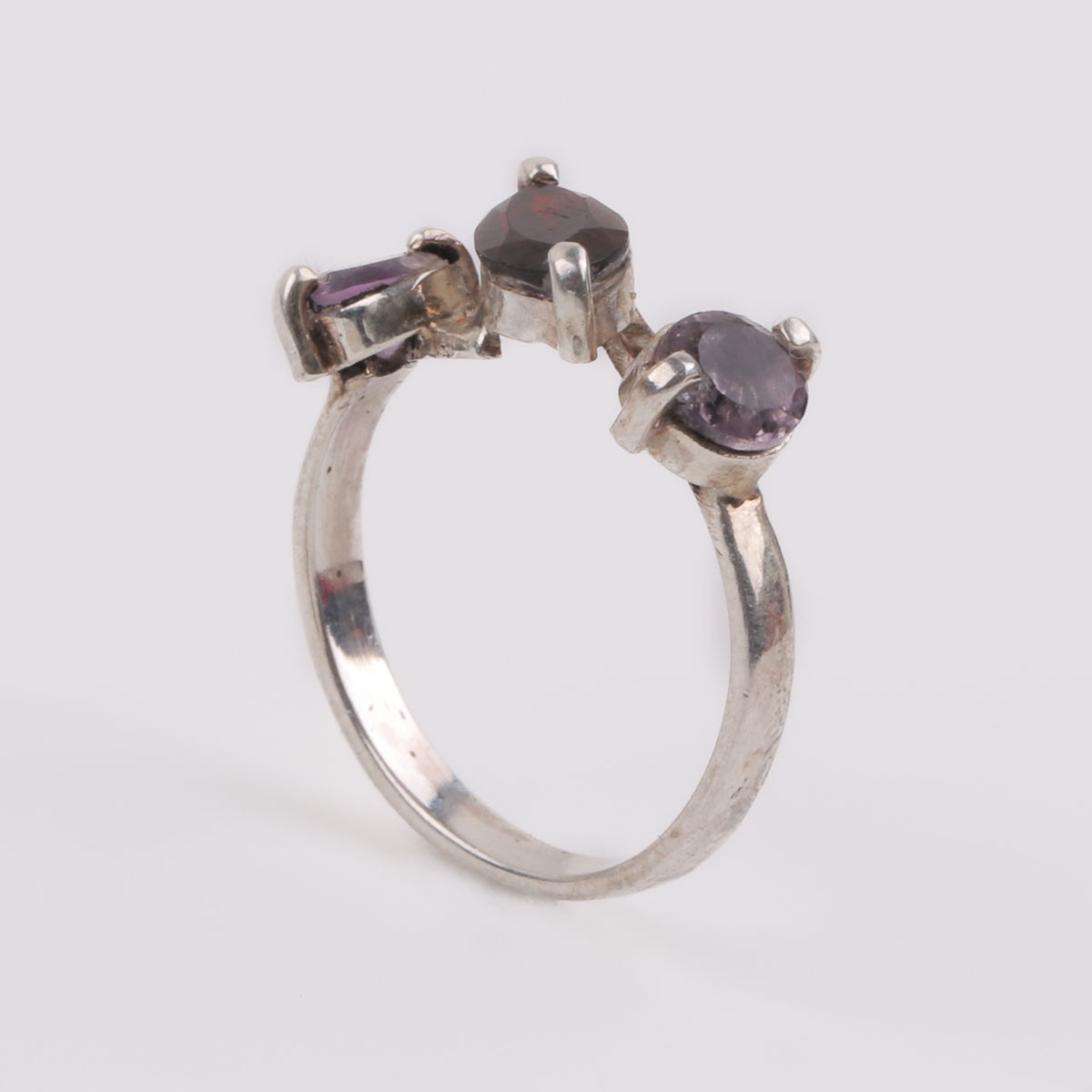 Silver Garnet Ring | Three Stone Ring 1