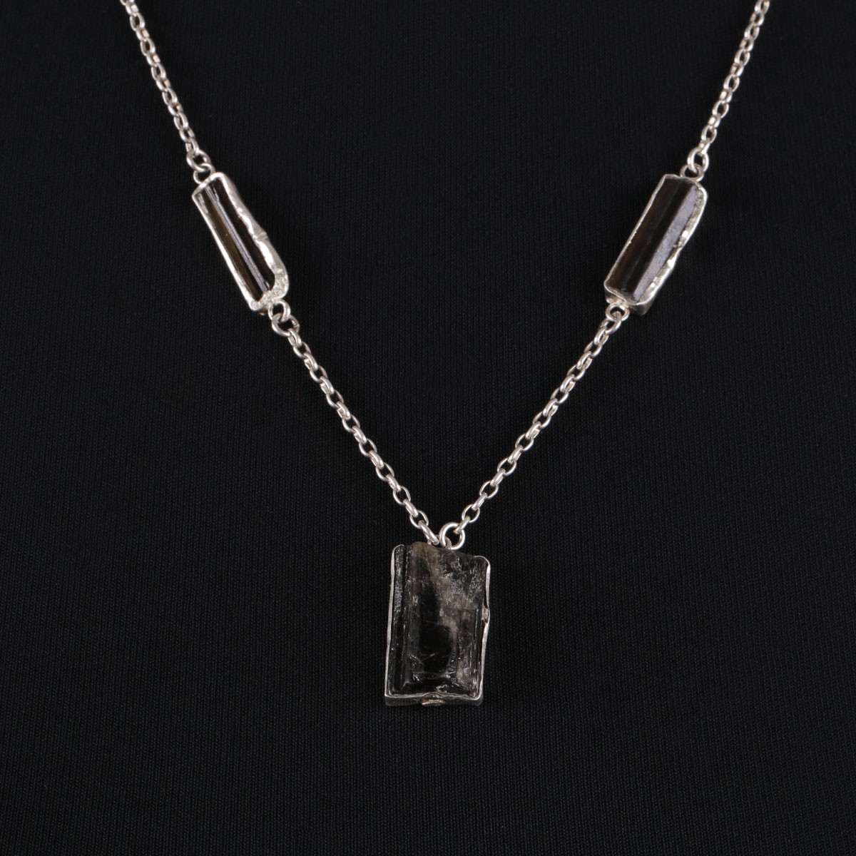 Beruj Single Strand Necklace | Silver Locket 3