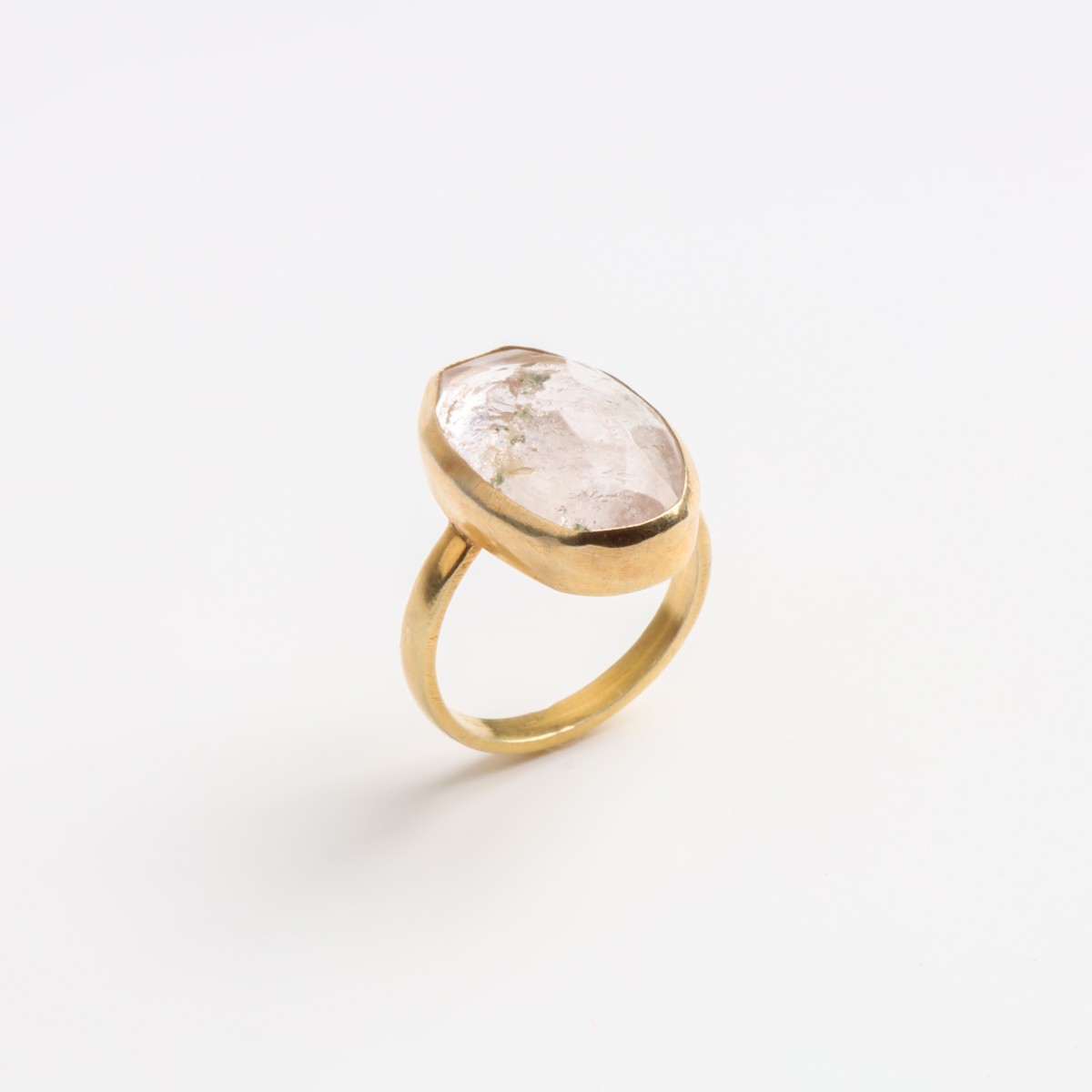 Raw Quartz Gold-Plated Minimalist Ring 1