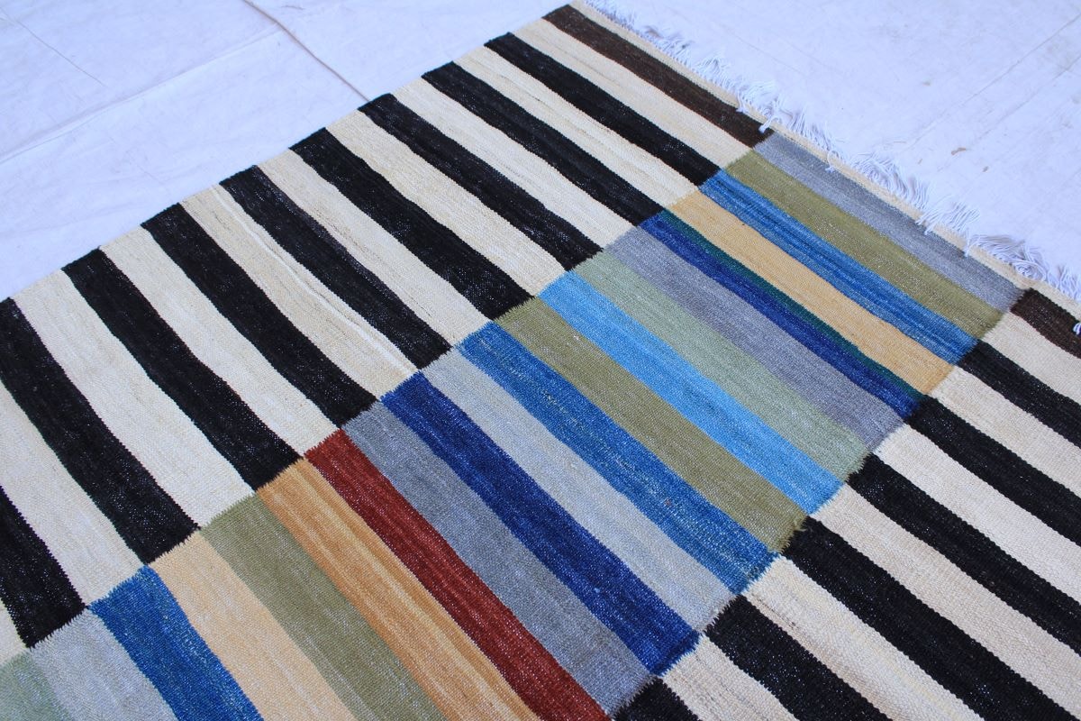 Beautiful Design Handmade Chobrang Natural Color Kilim 3