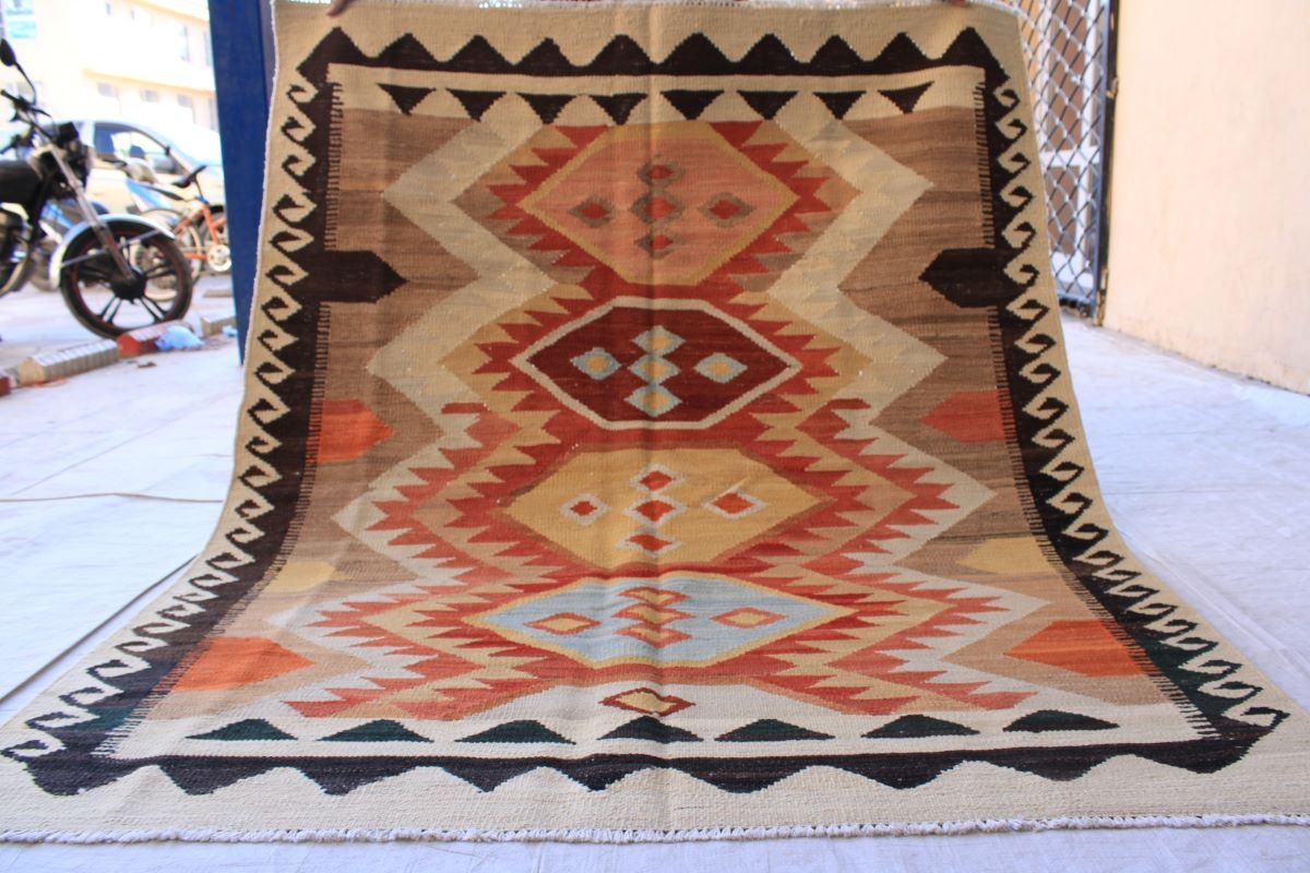 Beautifull Vintage Kilims With Nice Design 5