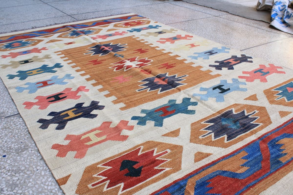 Flower Print Hand Knotted Kilim Rug 3