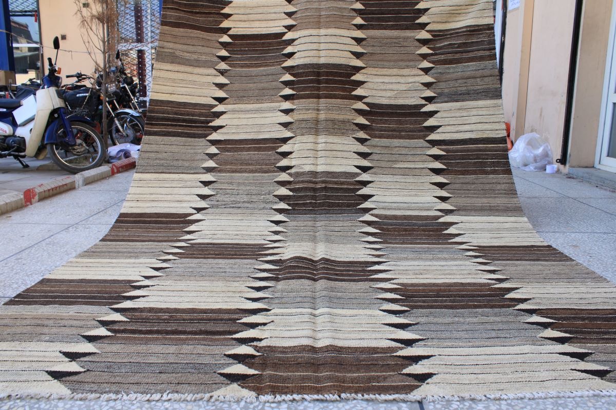 Stunning Natural Sheep Wool Handmade Kilim 6