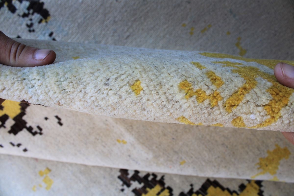 Yellowish Stunning Modern Design Chobrang Carpet 6