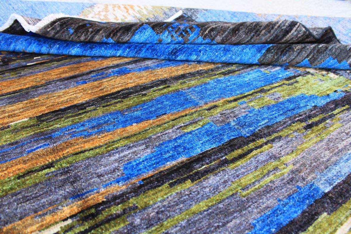 Bluueish Beautiful Design Chobi Rug 4
