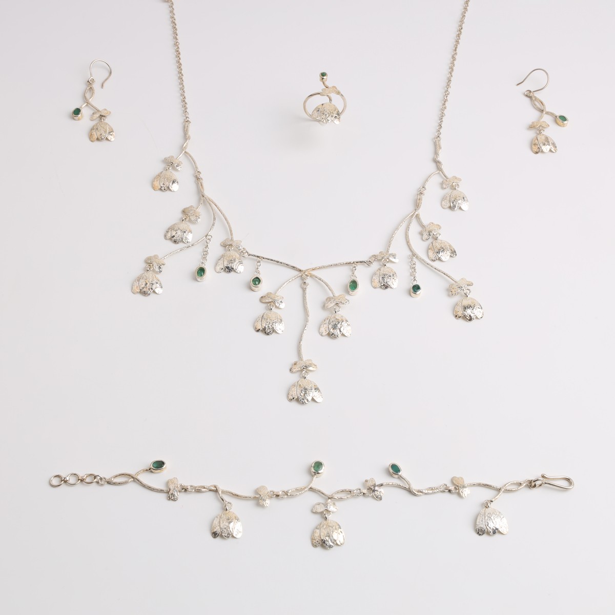 Handmade Silver Floral Jewelry Set with Green Gemstones 7
