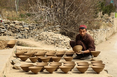 Istalefi Pottery Shop 7