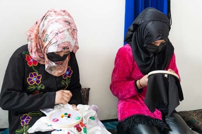 Sanayee Dasti Hunarhai Zeba 8