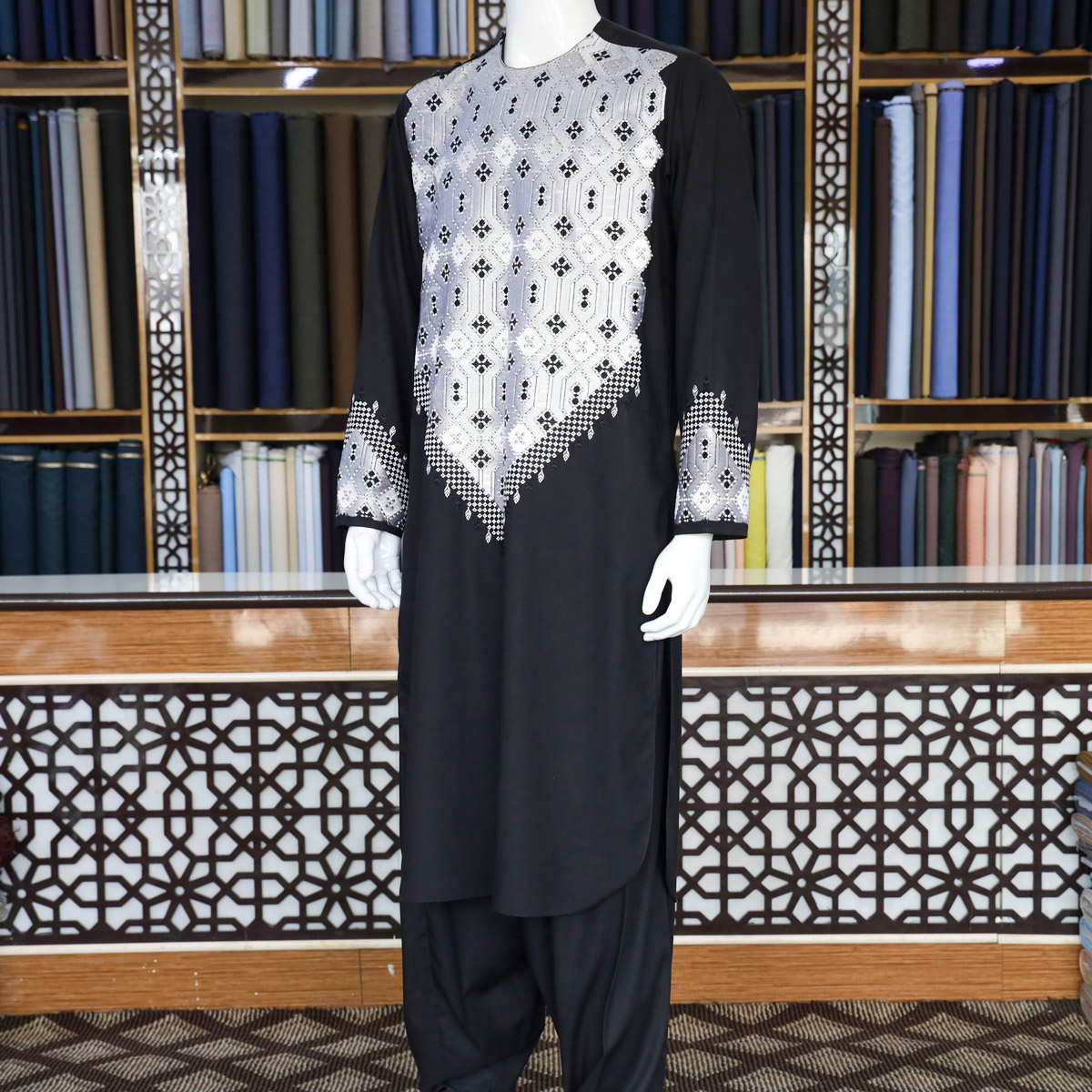 Afghan Men's Cloths, Traditional Perahan Tunban Black