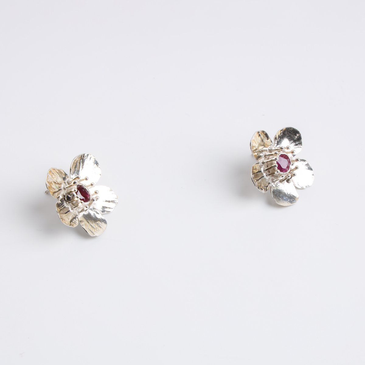 Sadaf Silver Floral Design Set with Natural Ruby Stones