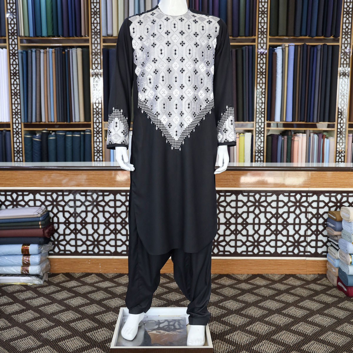 Afghan Men's Cloths, Traditional Perahan Tunban Black