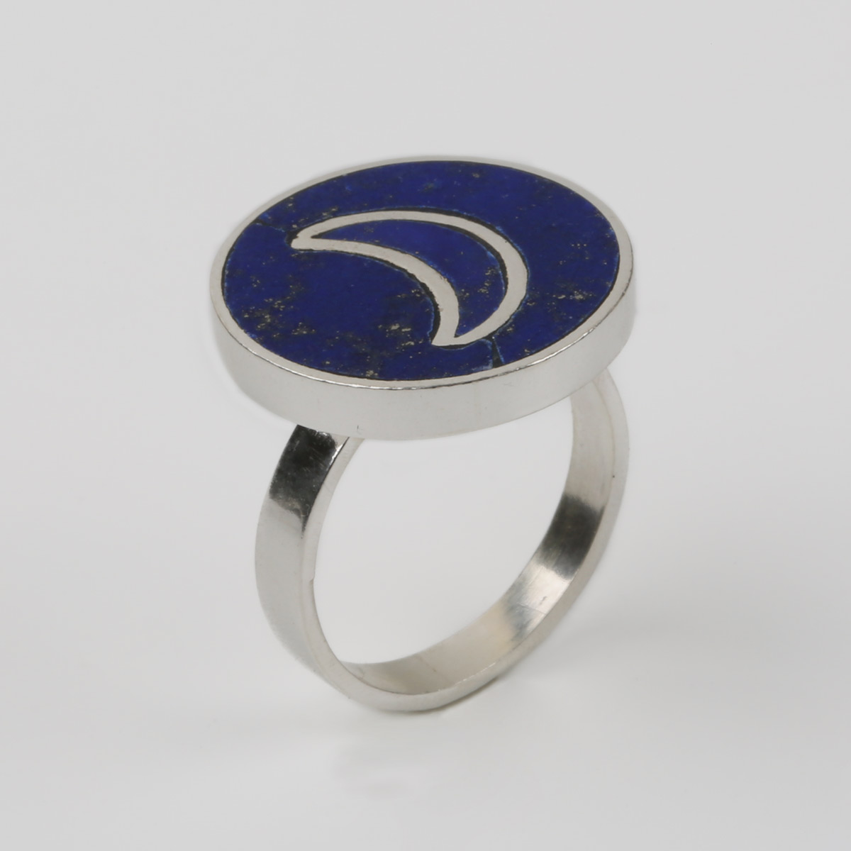 Round Lapis Ring | Flat Ring With Moon Design