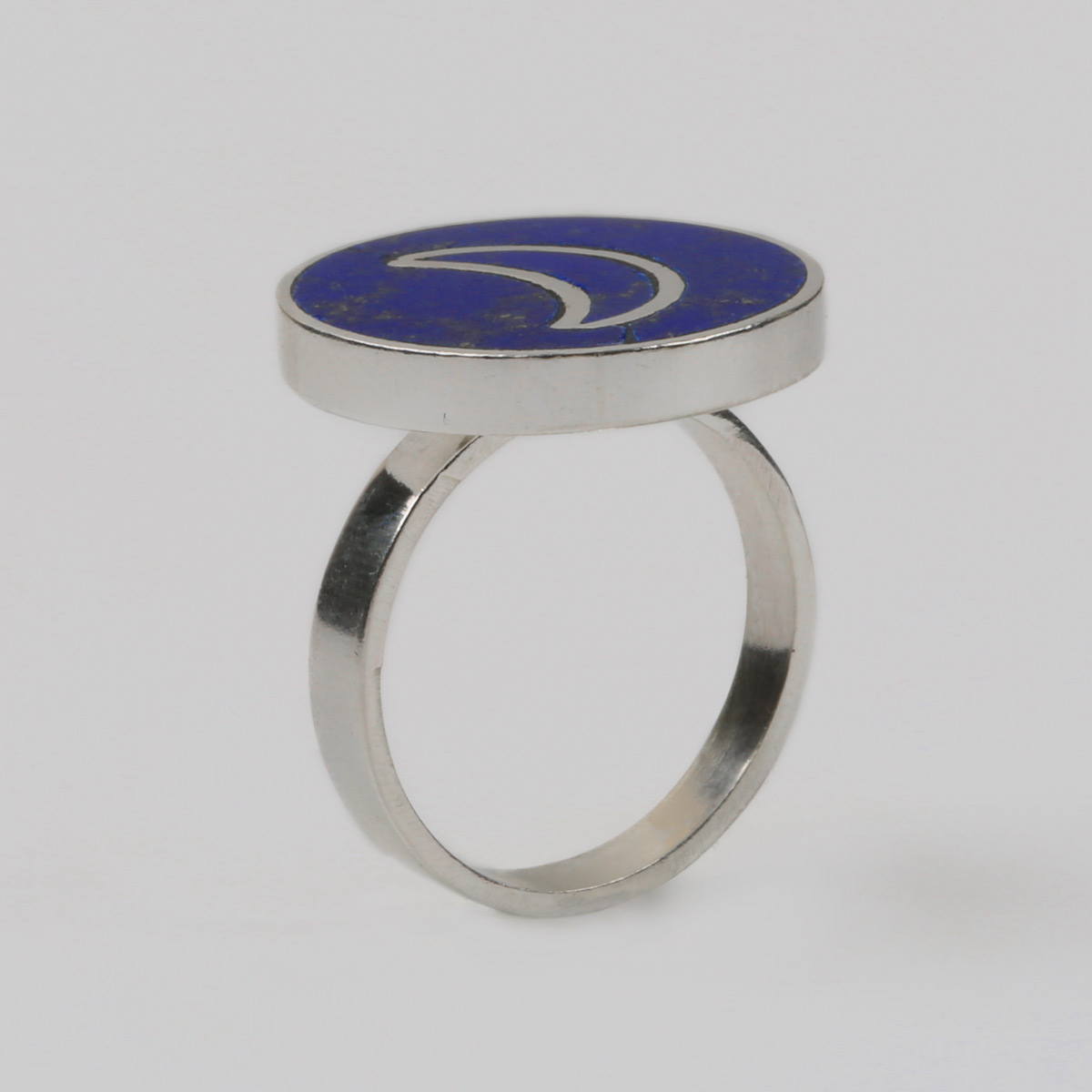 Round Lapis Ring | Flat Ring With Moon Design