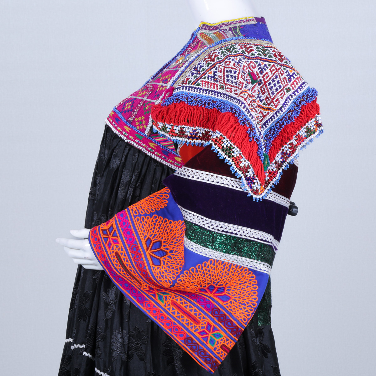 Atlasi Gol Bakhmal Gande Afghani Frock | Black Velvet Pleated Fancy Afghan Dress