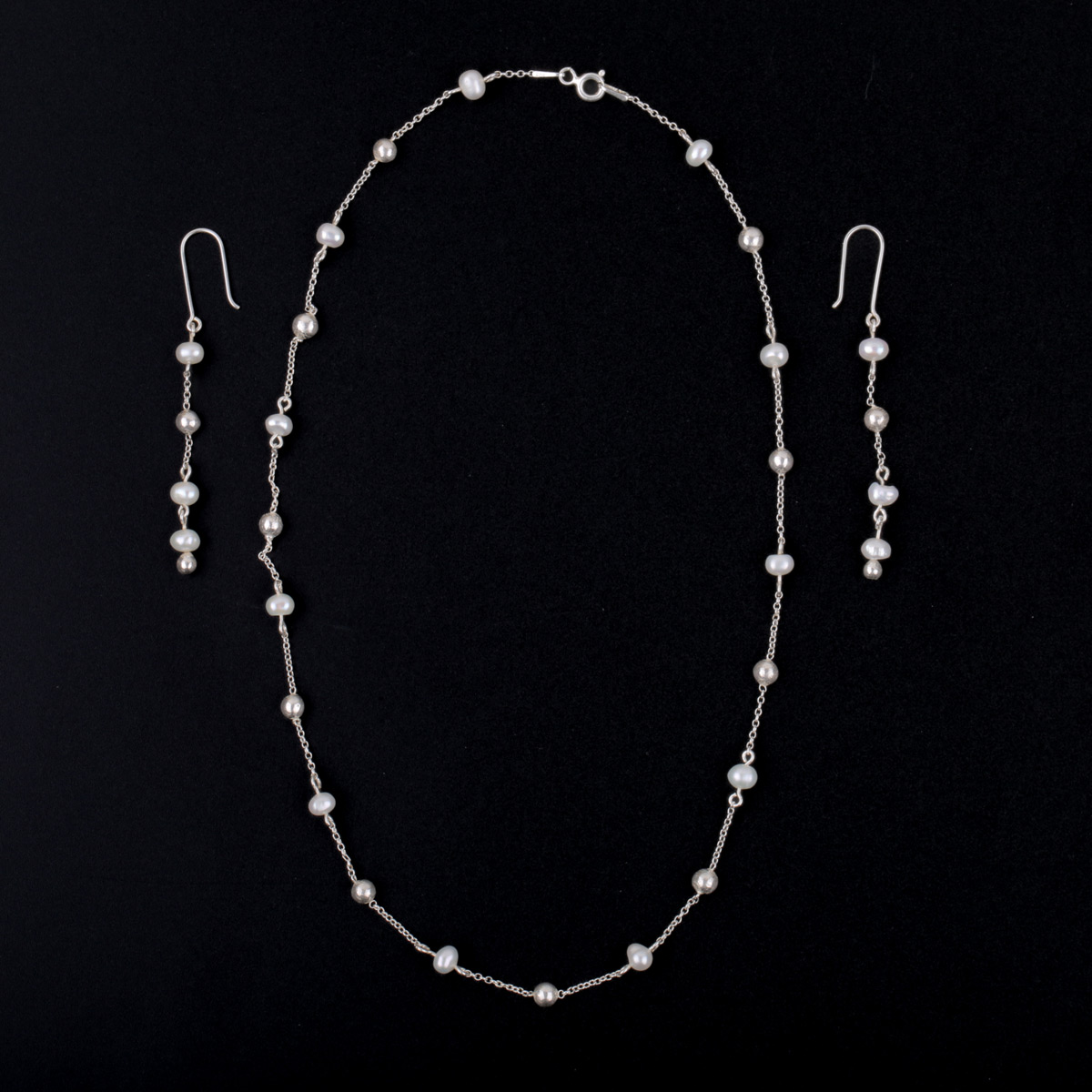 White Pearl Jewelry Set | Beaded Necklace & Earrings