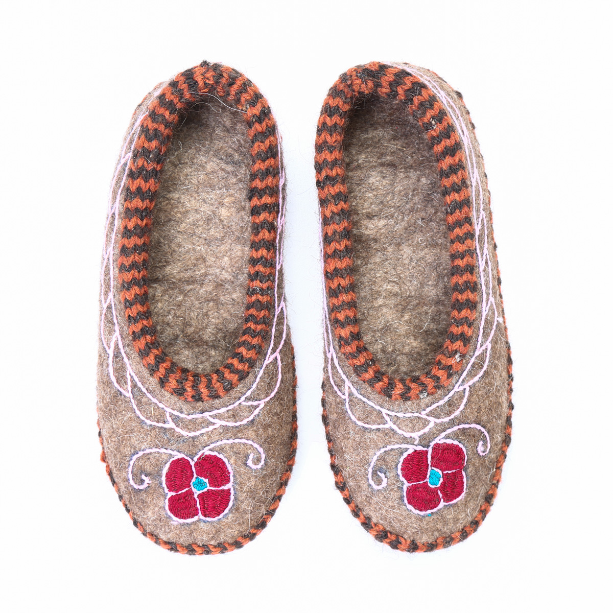 Hand-Woven Shoe Pairs With Brown Borders | Barak Shoes