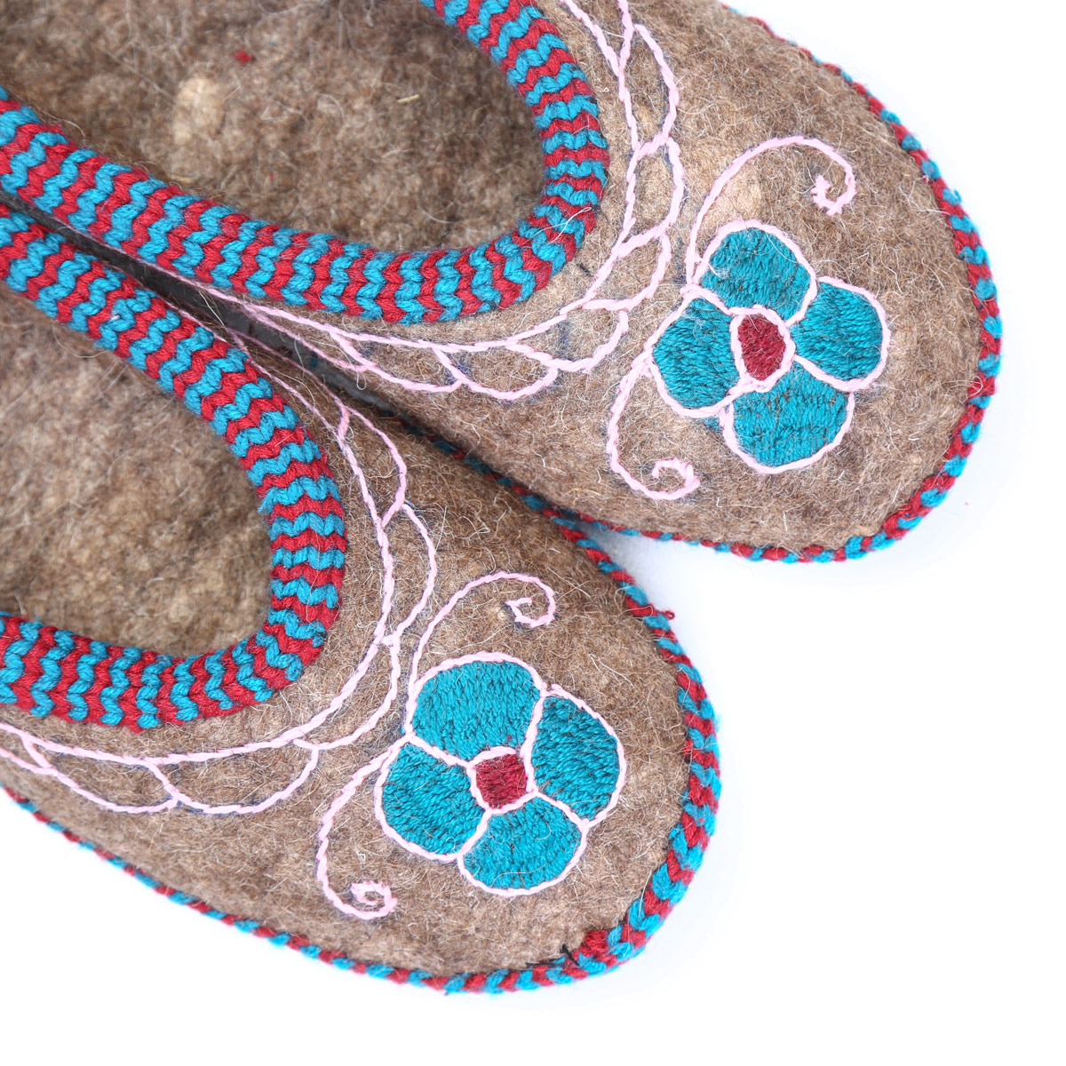 Hand-Woven Shoe Pairs With Brown Borders | Barak Shoes