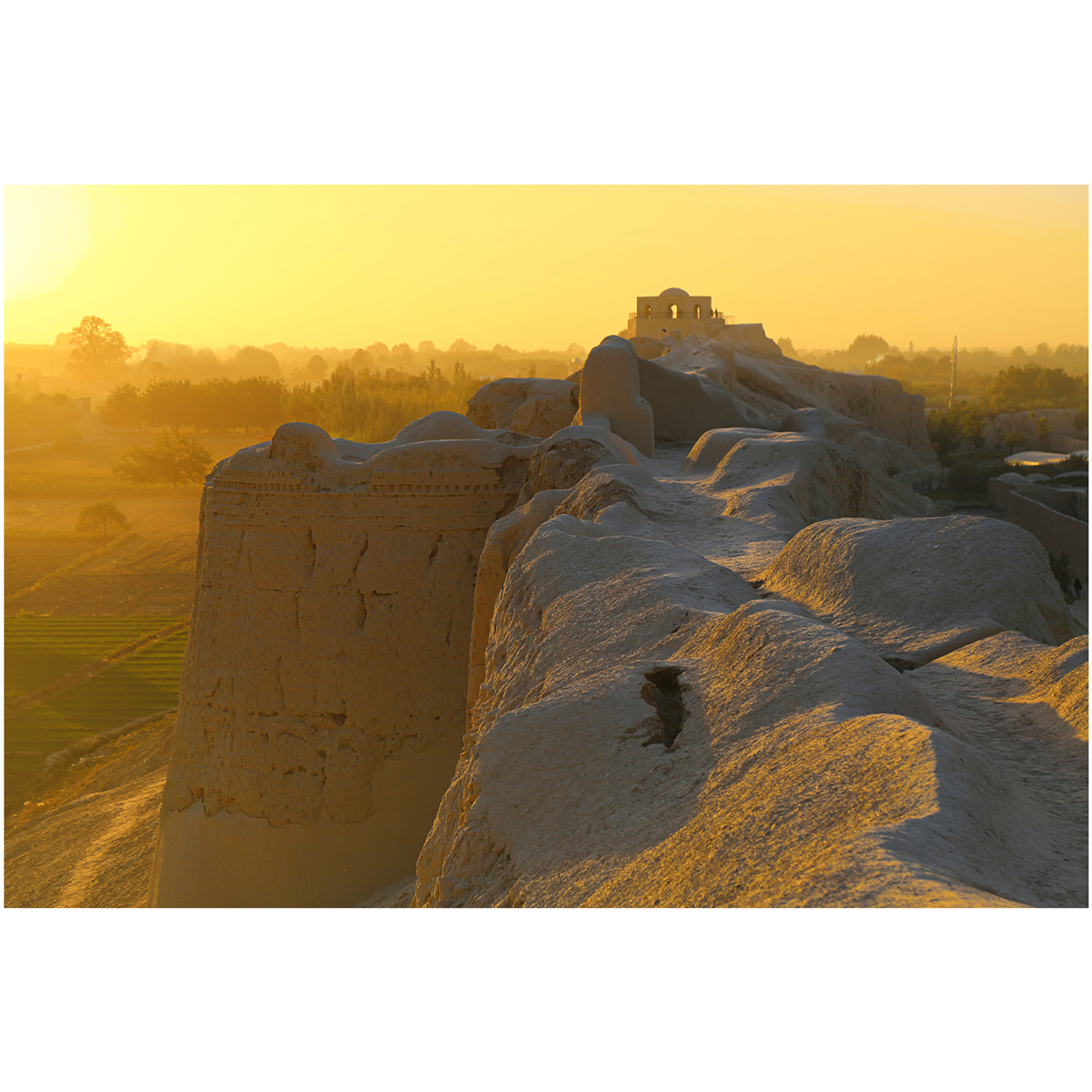Yaran Tower Evening View Landscape Photo | Sunset Golden Time