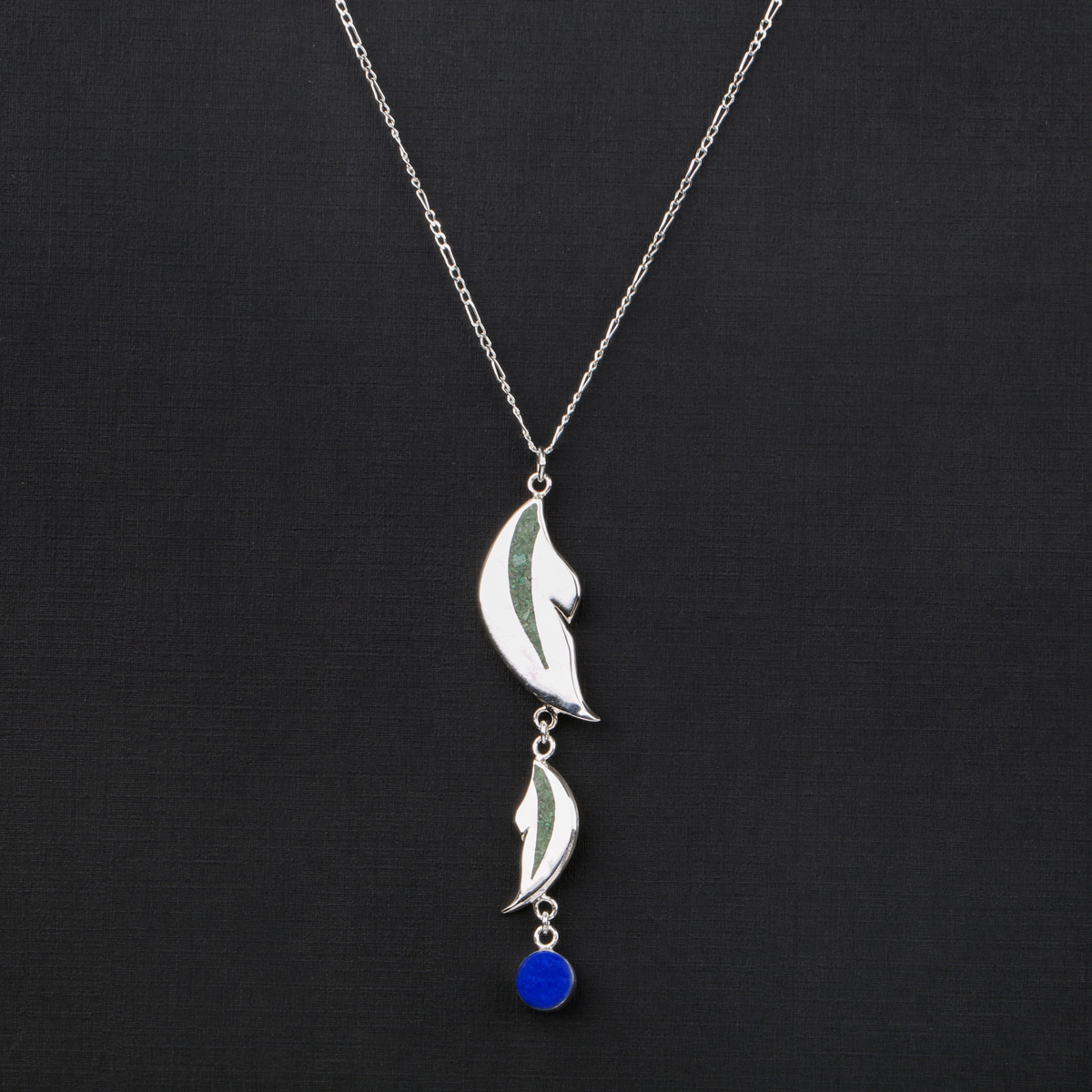 Leaf Design Jewelry Set of Necklace & Earrings