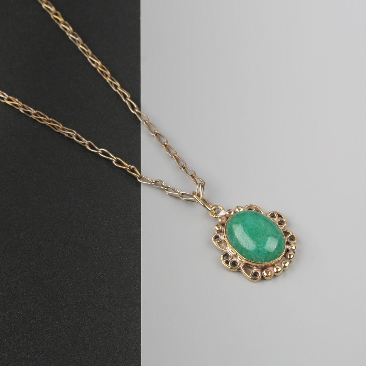 Green Agate Necklace | Drop Solitaire Locket