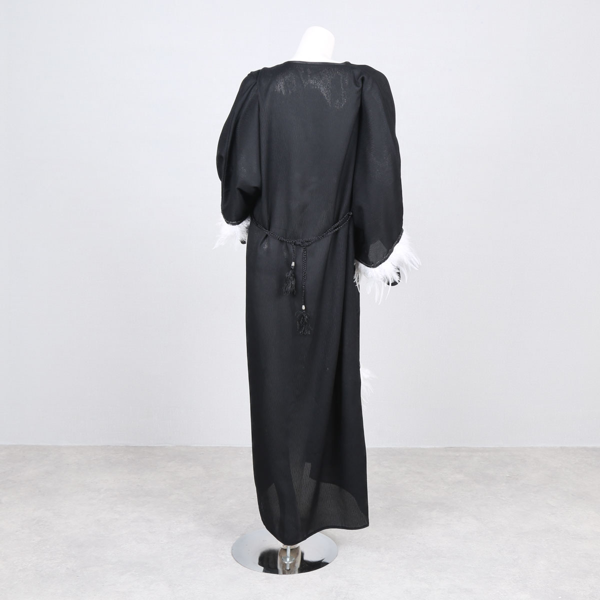 Black Modern Abaya | Silk Hijab With Fur Sleeves 