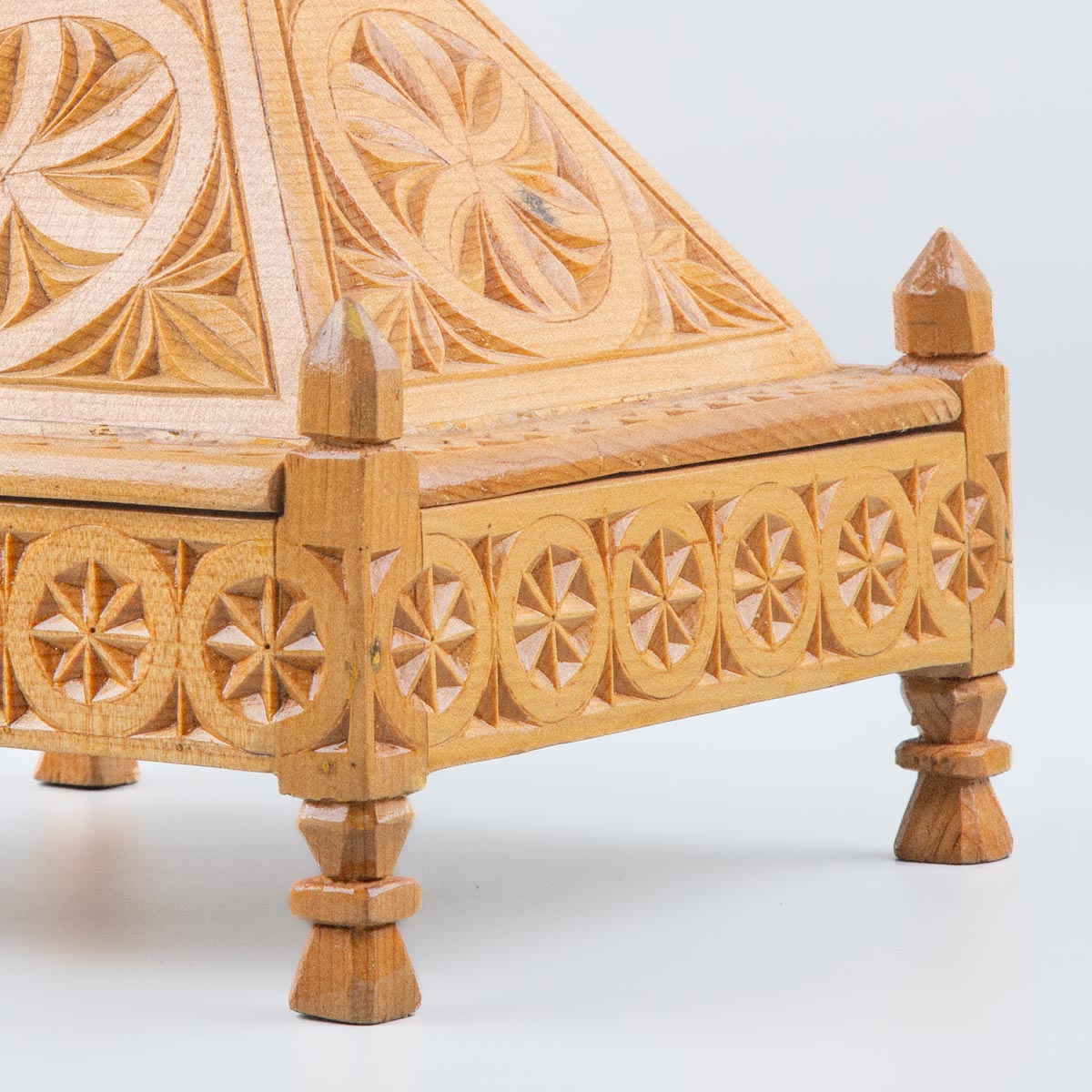 Archa Wooden Cake Dish | Engraved Handcrafted Cake Dish  