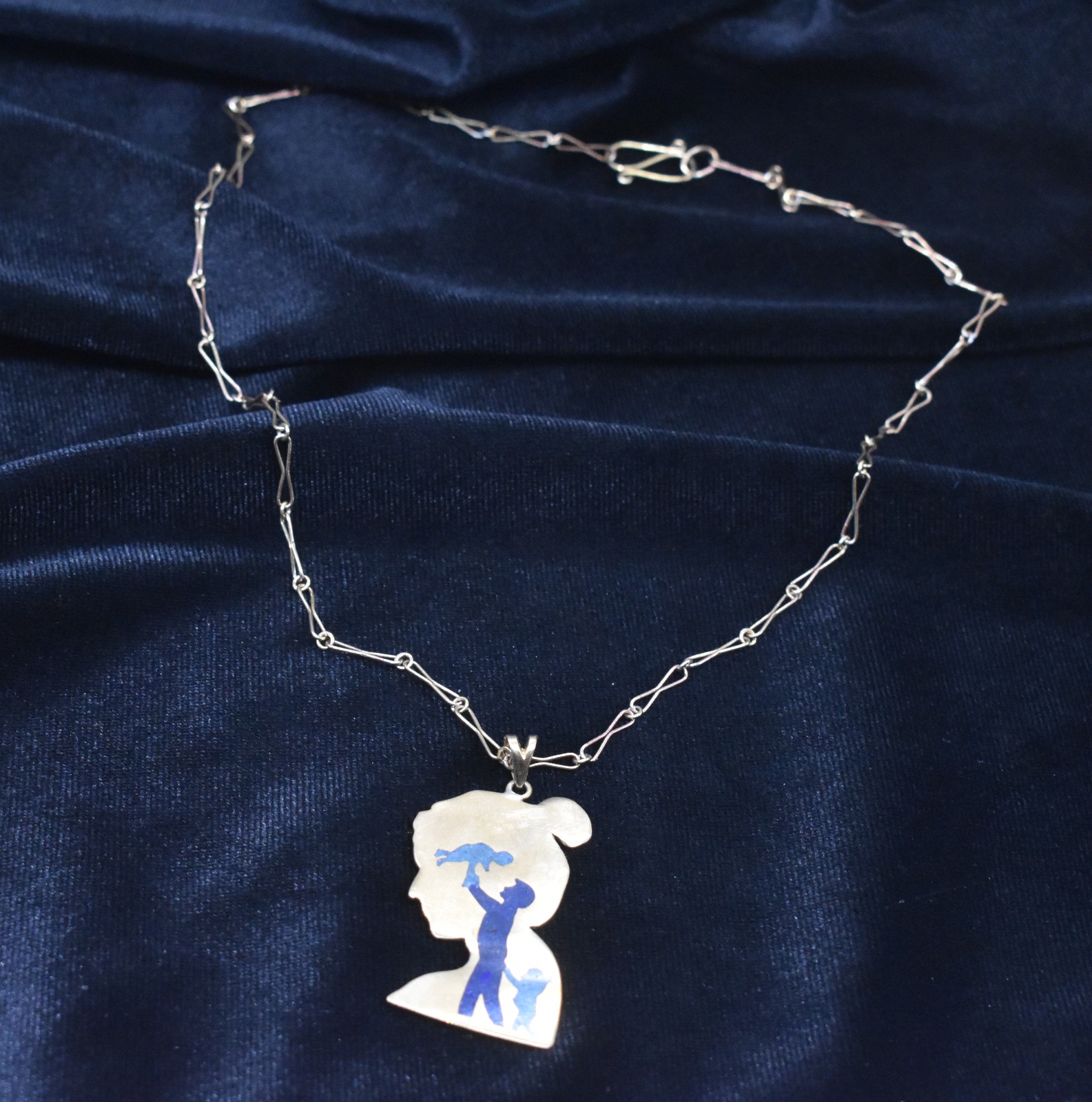 Mom Pendant